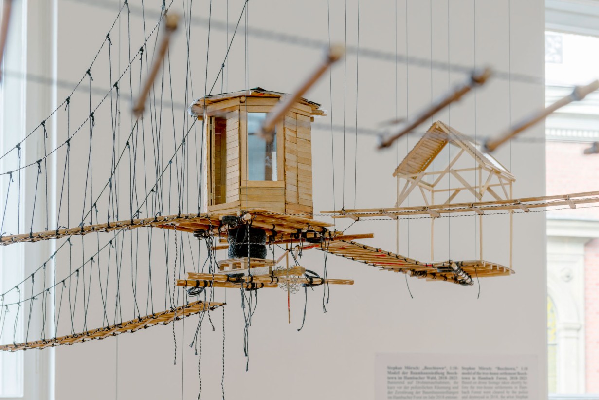 Miniaturmodell eines Baumhauses