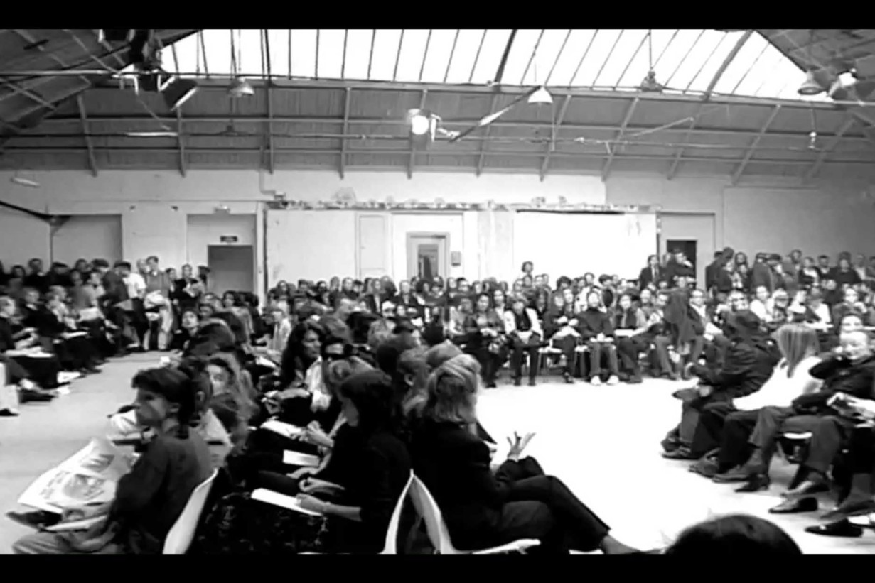 Videostill, Helmut Lang Collection Hommes Femmes Séance de Travail Défilé # Hiver 93/94