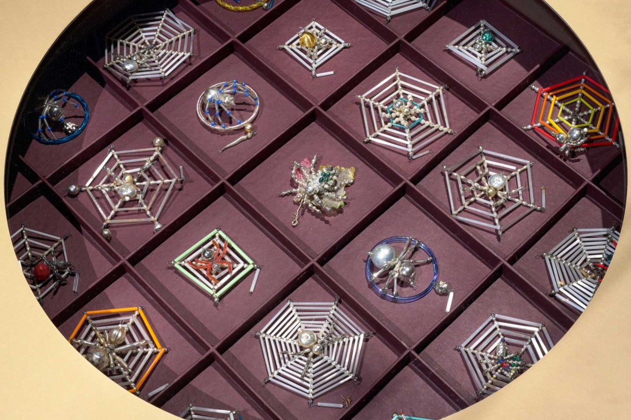 Hanging Christmas tree decorations from Gablonz/Jablonec nad Nisou