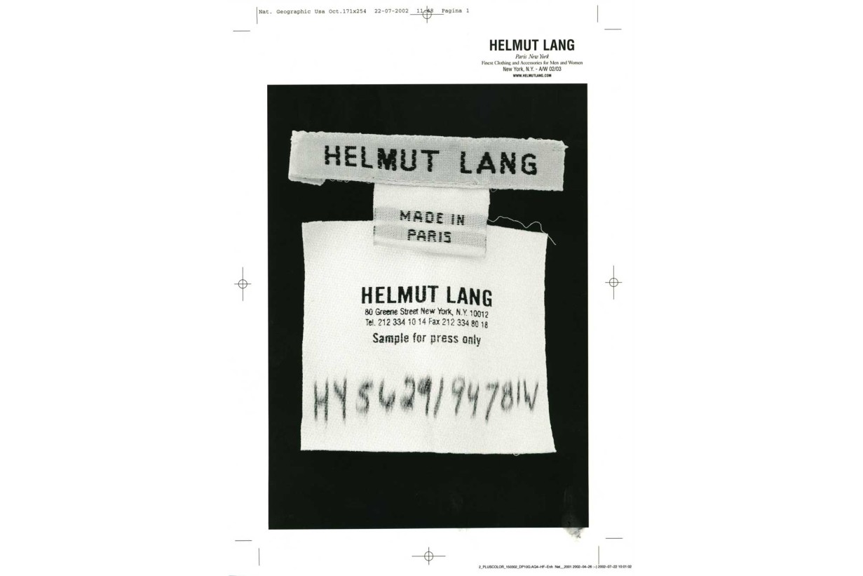 Probedruck einer Werbeanzeige für die Zeitschrift National Geographic, abgebildet Namensetikett Helmut Lang