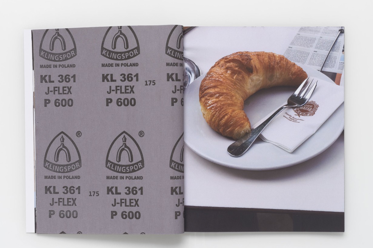 Aufgeschlagenes Buch