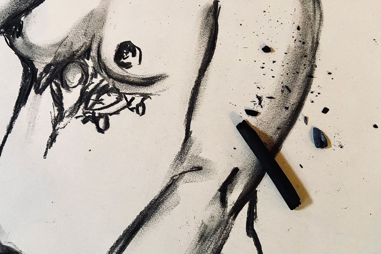 Aktzeichnung mit schwarzem Stift