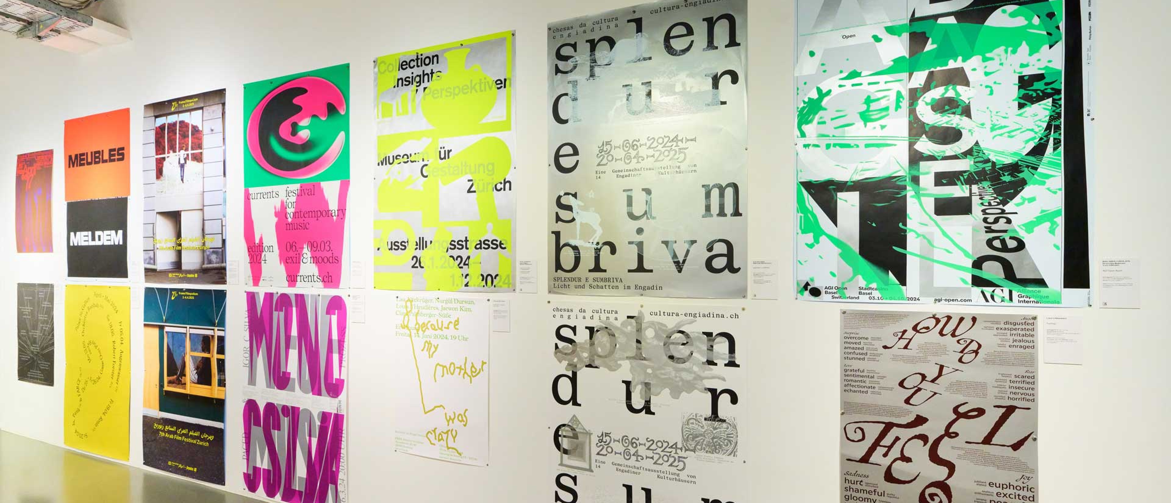 Ausstellungsraum mit Postern