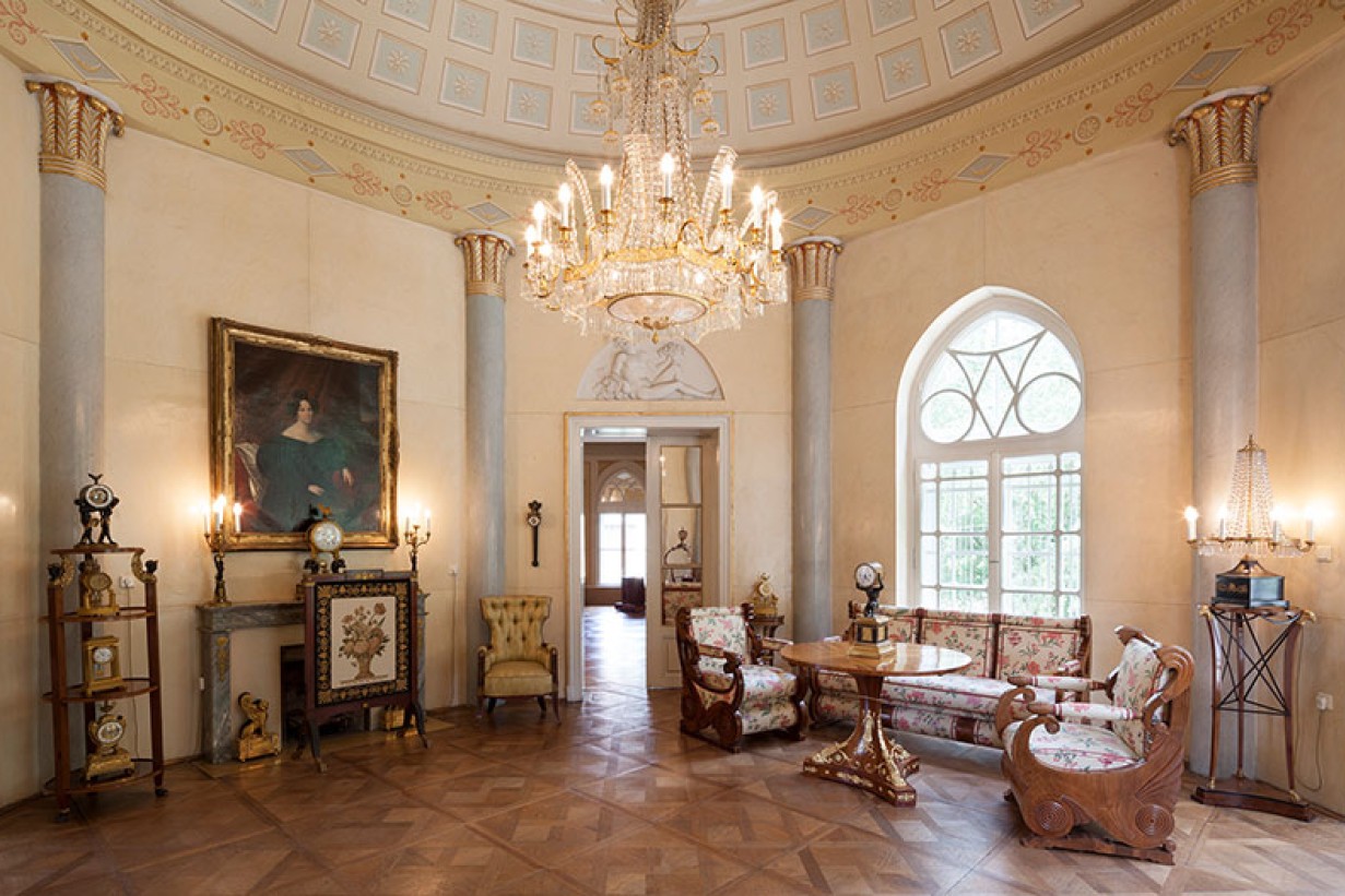 MAK Geymüllerschlössel, Blick in den Salon