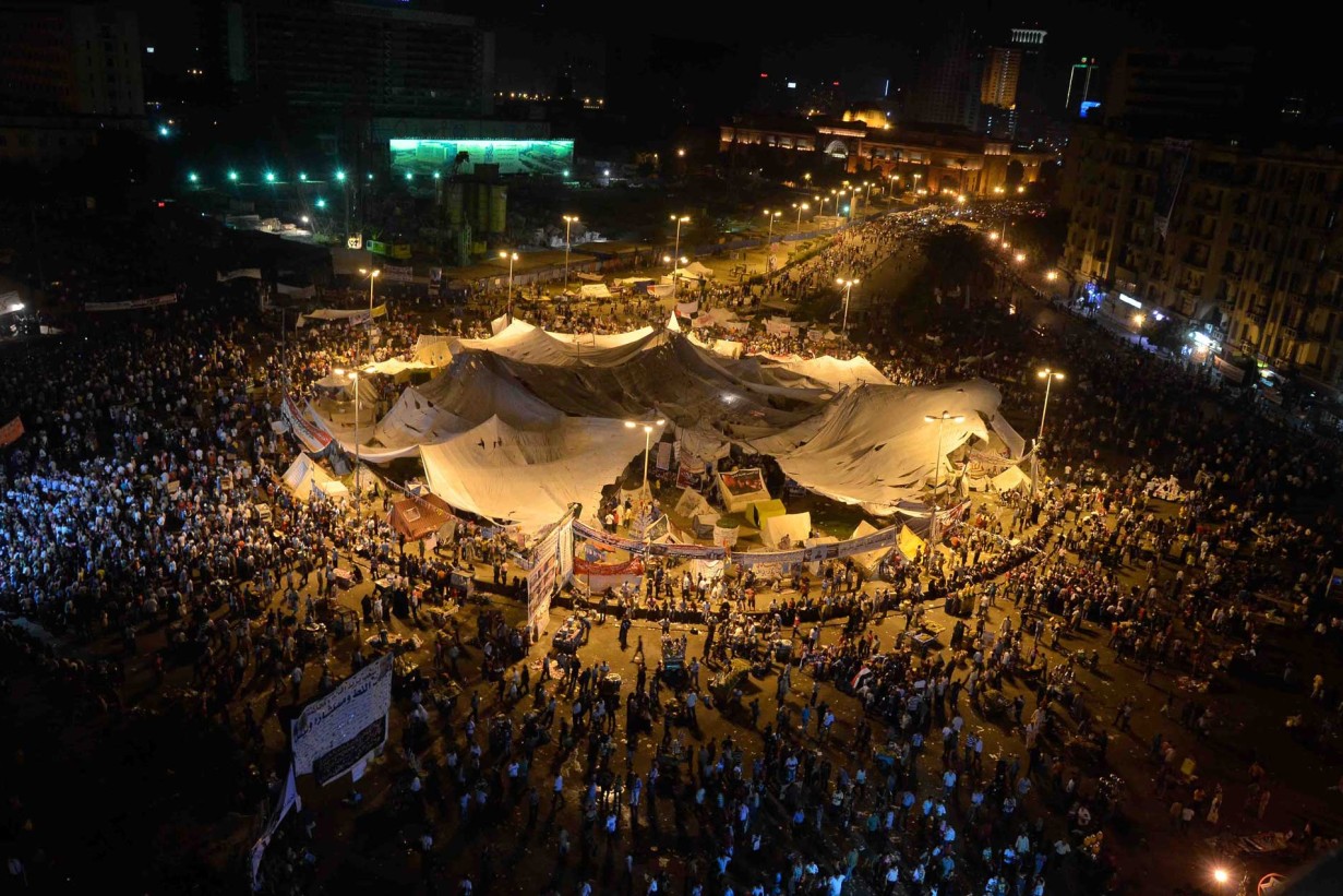 Textiles Zeltdach zum Schutz gegen die Julihitze