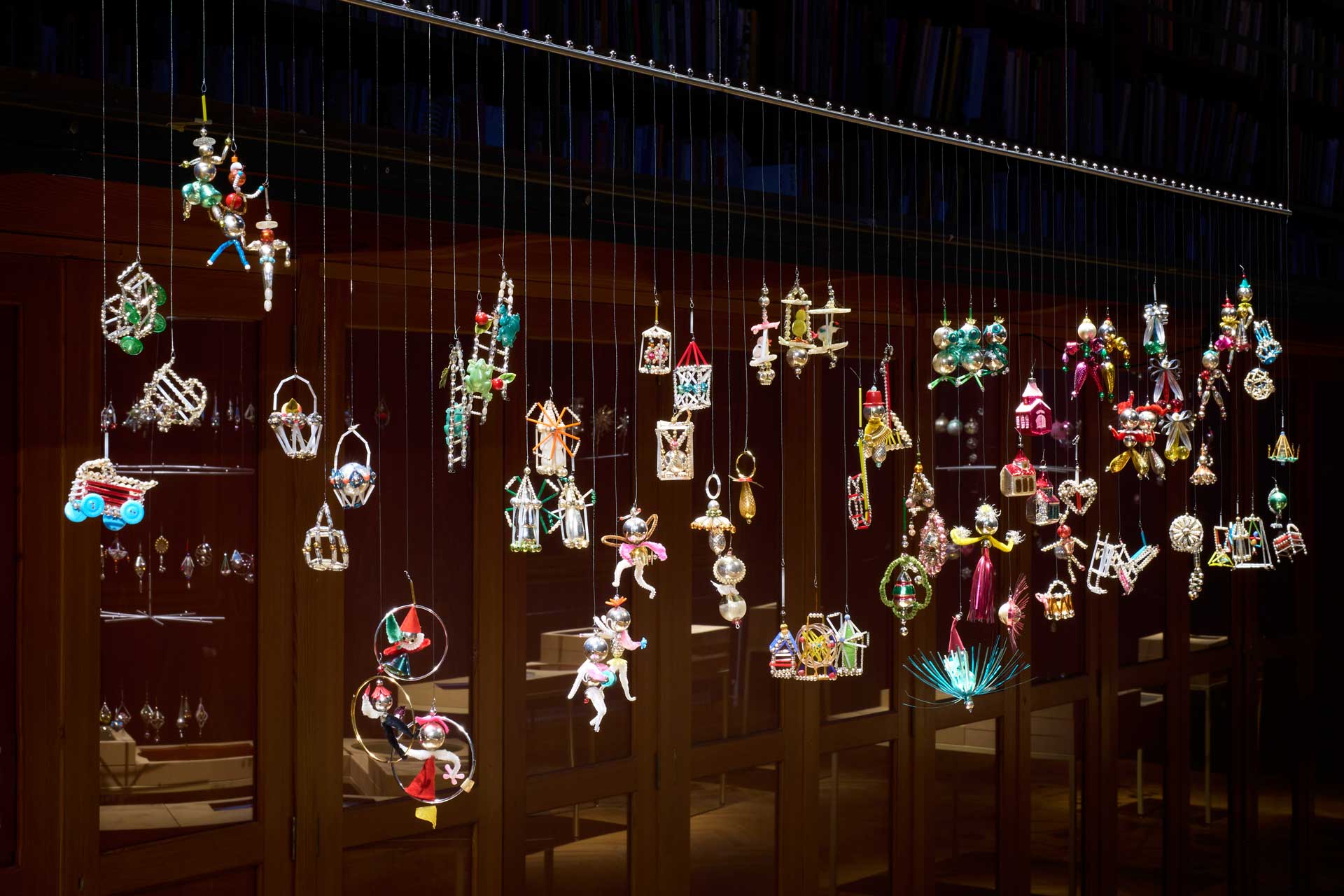 Gablonzer Christbaumschmuck hängend